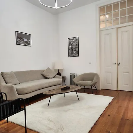 Апартаменти Correeiros Baxa Centre *